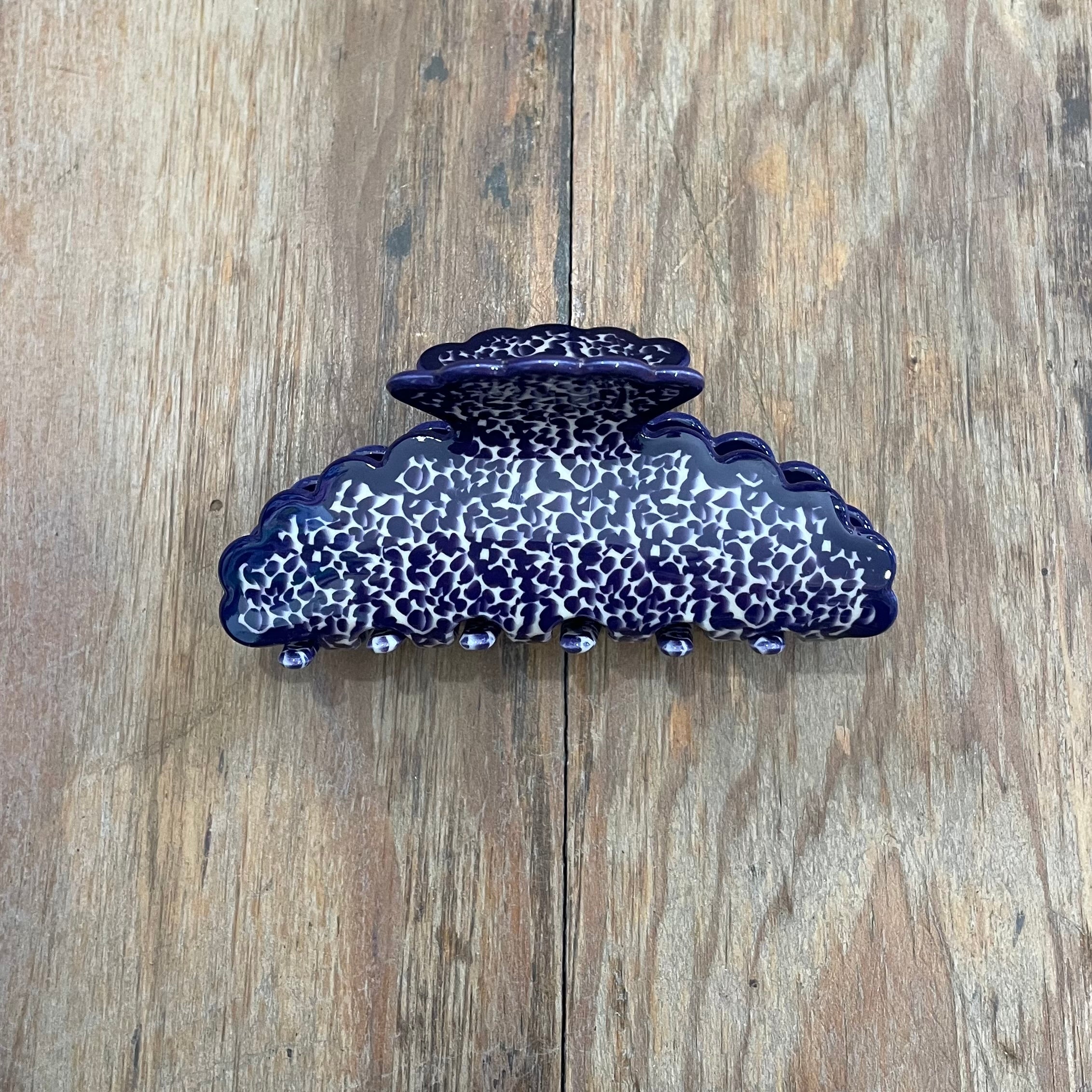 Scalloped Edge Claw Clip