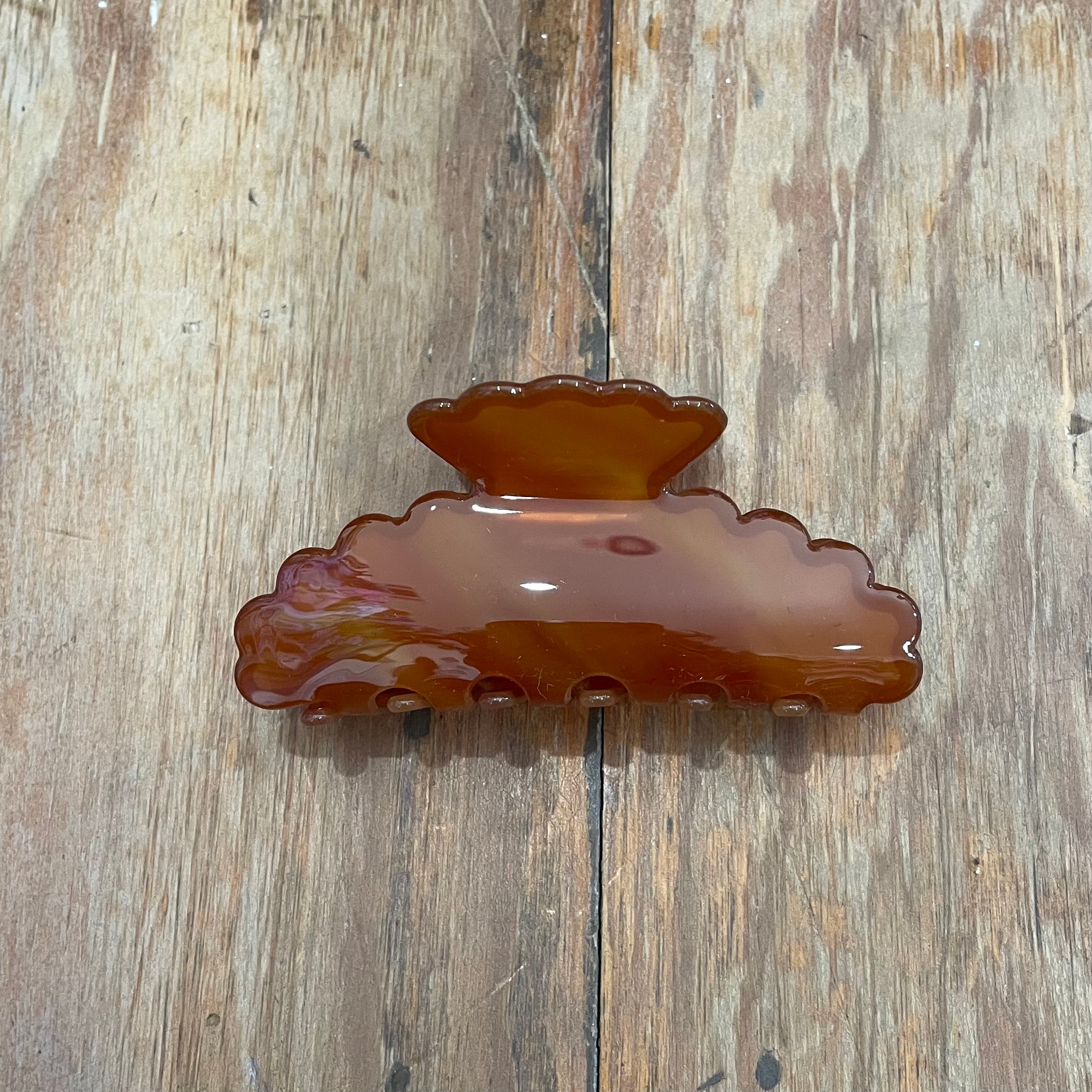 Scalloped Edge Claw Clip