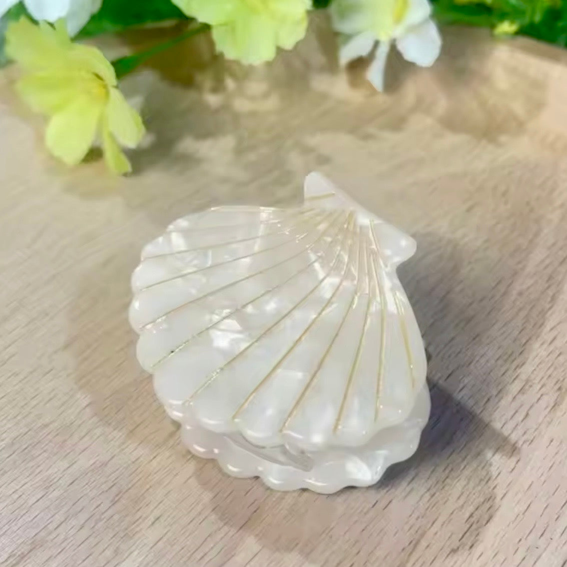 Seashell Claw Clip