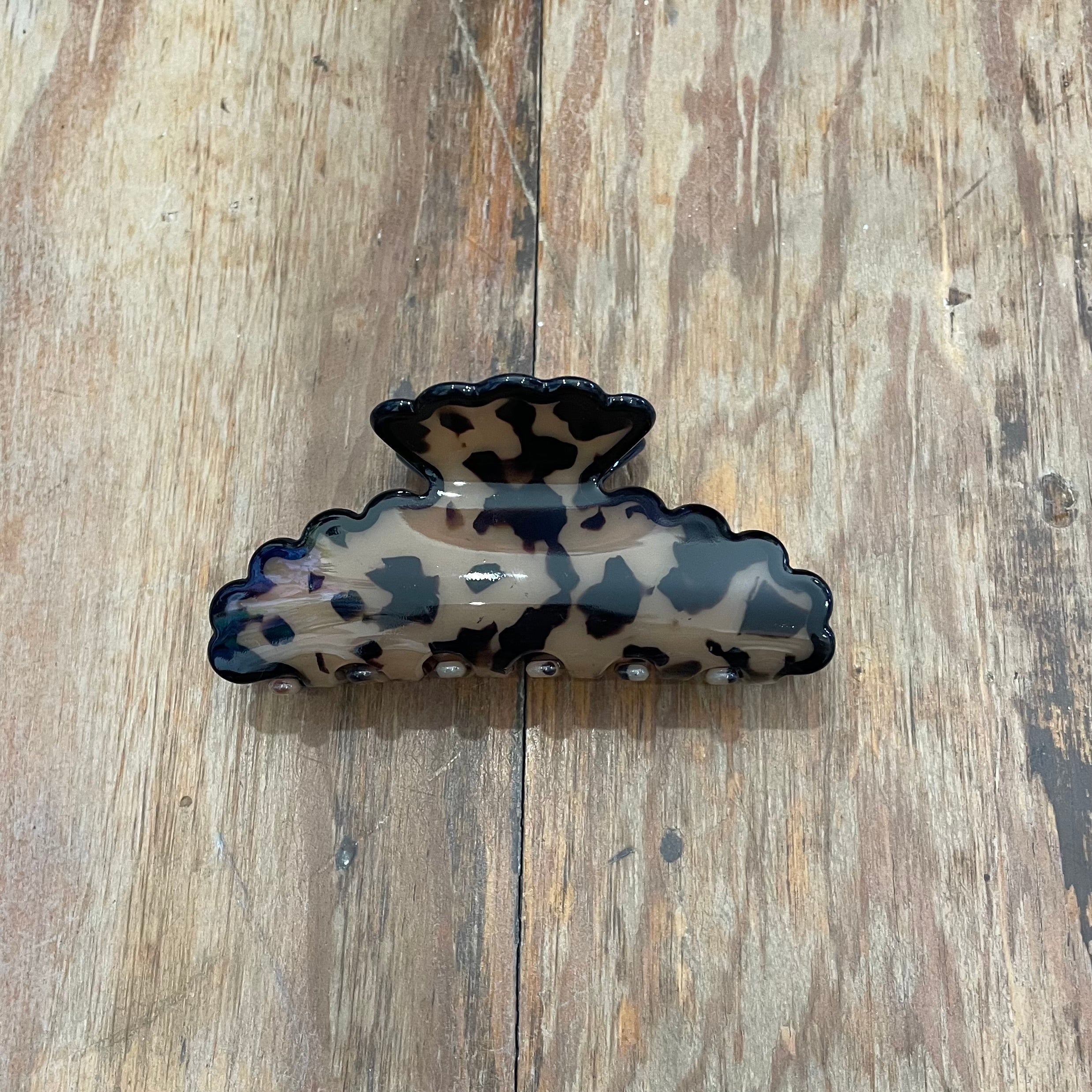 Scalloped Edge Claw Clip